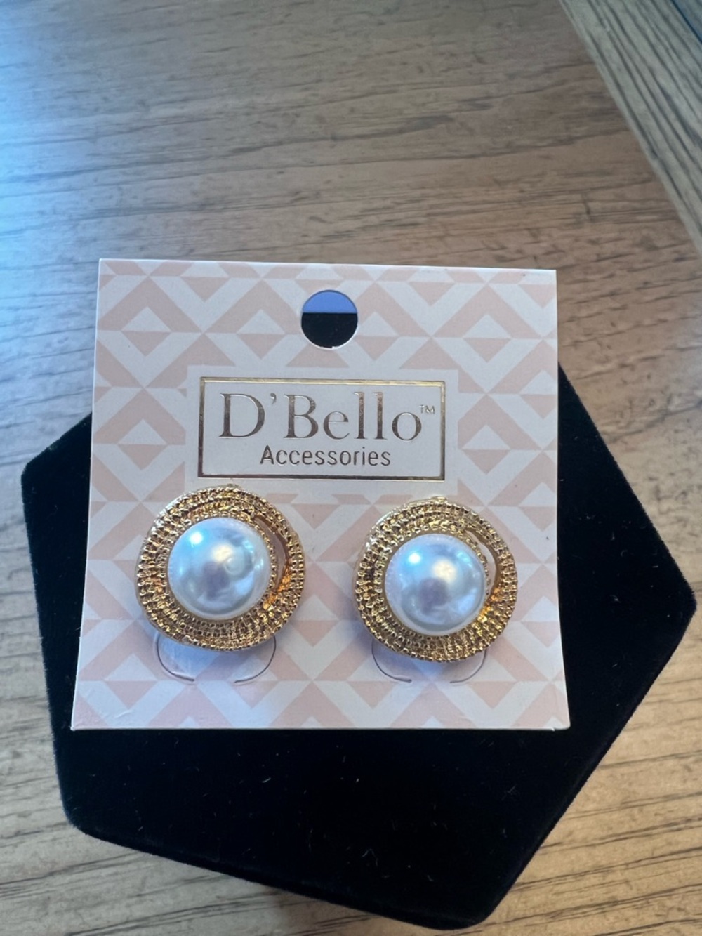 Choose One: $8 Fashion Earrings - Picture 14 of 16